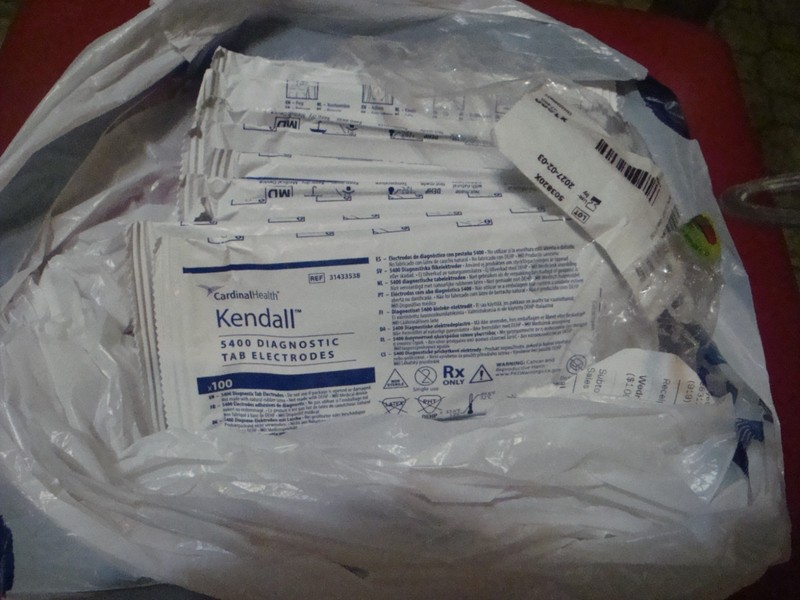 CardinalHealth Kendall 5400 Diagnostic Tab Electrodes lot Of 900+