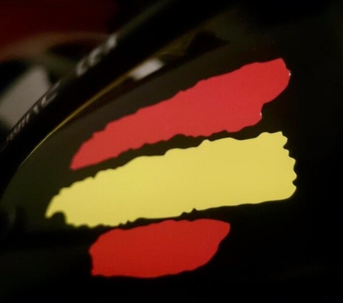 FRS614 - Pegatina vinilo bandera de España diseño registrado 4x2,5cm y 3x2cm - Imagen 2 de 2
