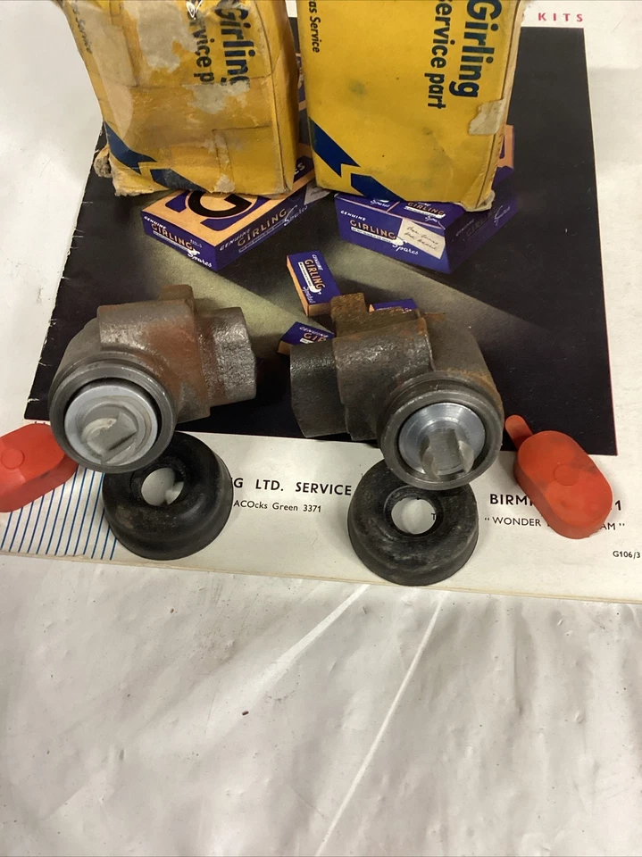 Austin Healey 100 54-55 BN1 Morgan +4 NOS Girling Front L & R Wheel Cyl Par Foto 3 de 4