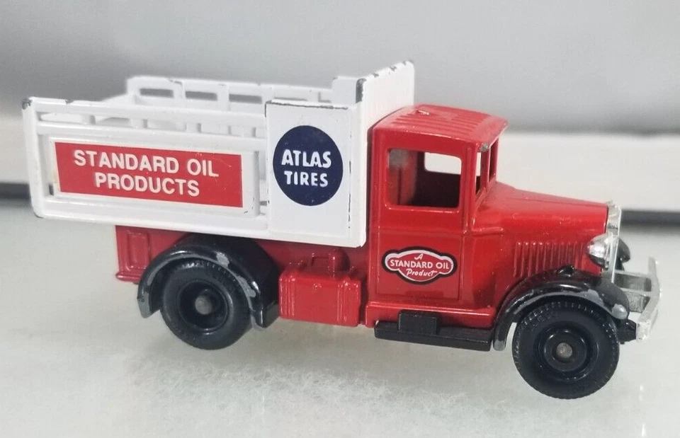 Lledo Standard Oil Atlas Tires Truck No 1 - Made in England / Loose - Image 4 of 4