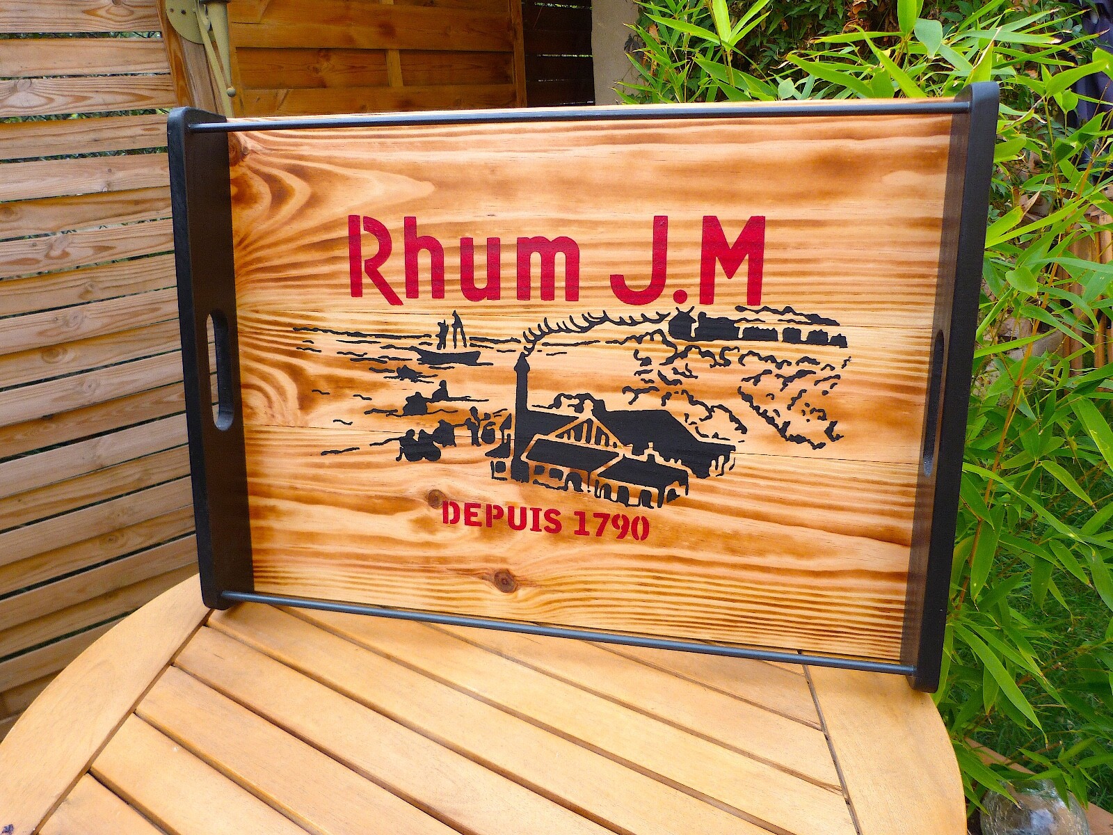 Plateau fait main en bois et métal, cadeau idéal pour amateur de rhum J.M