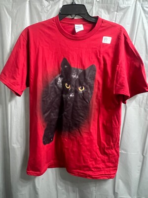 Black Cat Yellow Eyes T-Shirt    Men's M Medium   CRANBERRY RED  Brand New  NWT