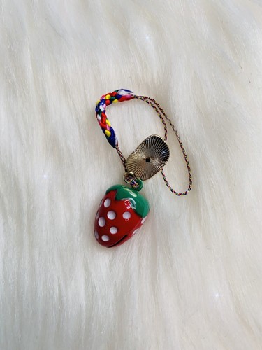 Japanese Strawberry Bell Phone charm Agenda Charm Red For Money Fortune Lucky - 第 2/2 張圖片