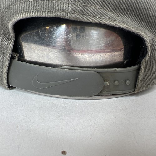 Vintage NIKE Gray Snapback Hat - Picture 7 of 13