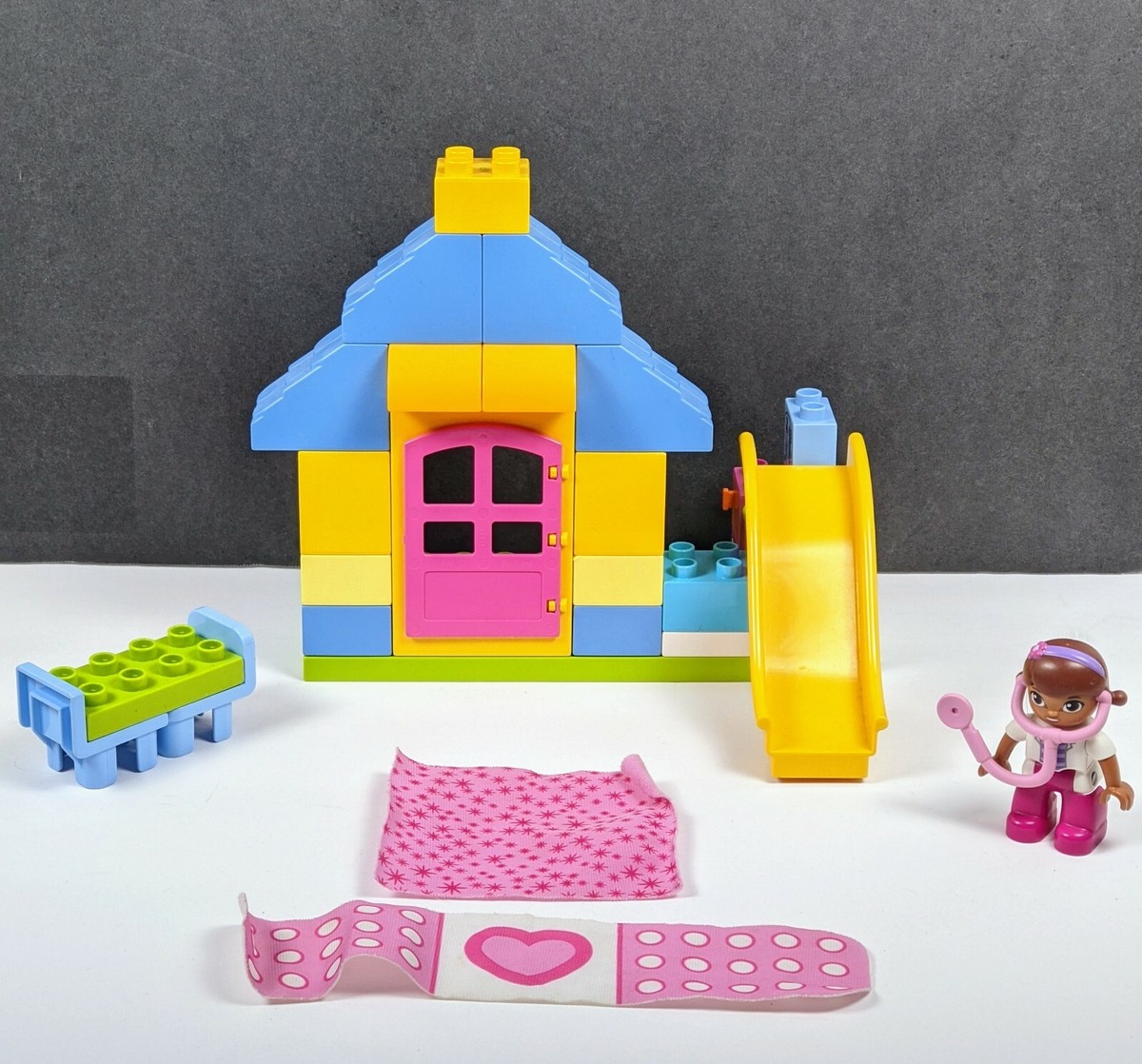 Lego Duplo 10606 DOC MCSTUFFINS BACKYARD VET CLINIC SET 10606