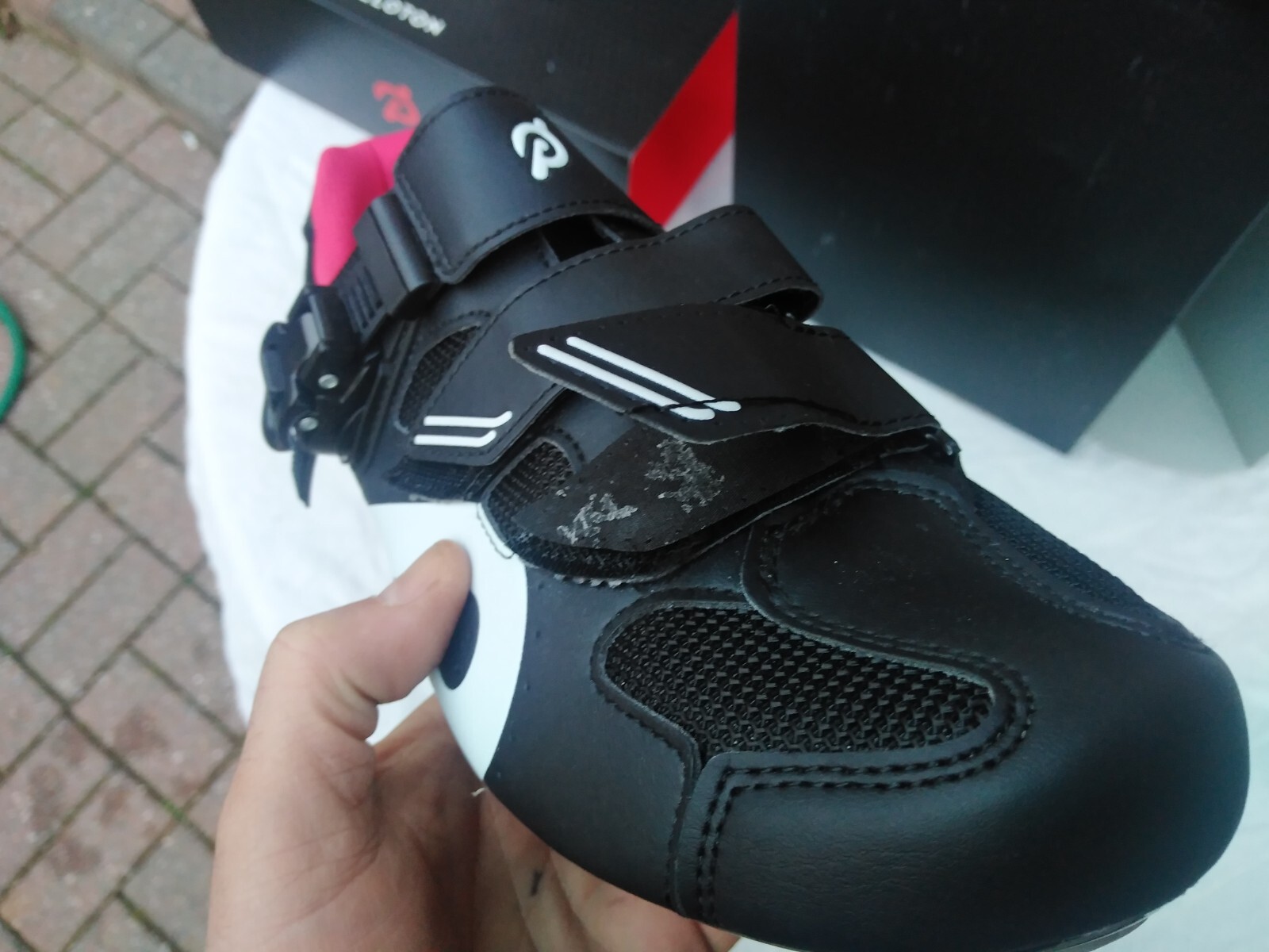 PELOTON UNISEX CYCLING SHOES UK 9.5 EU 44 look delta cleats eBay