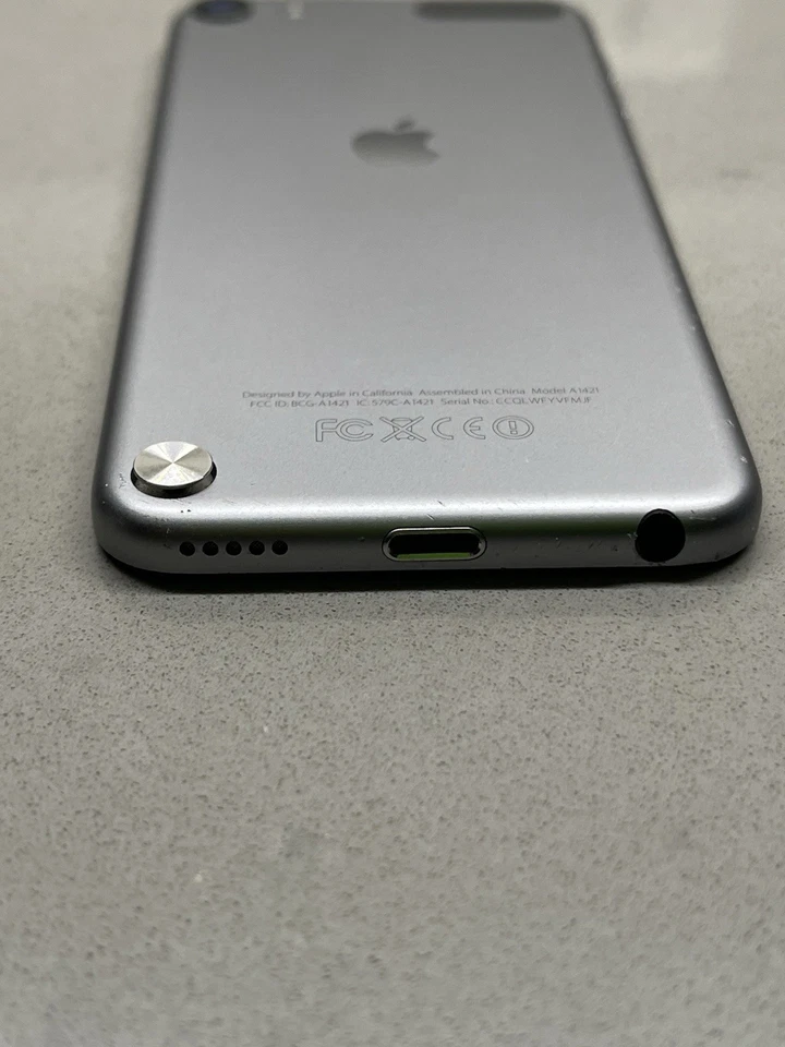 iPod Touch 7ª Generación 256GB.   (Gris espacial) Foto 4 de 4