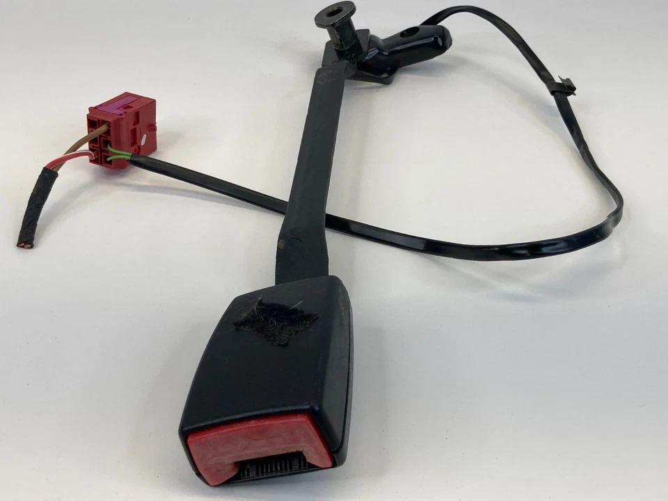 1998-2004 Audi A6 Quattro Front Right Side Seat Belt Buckle 4B0857756F OEM - Изображение 2 из 4