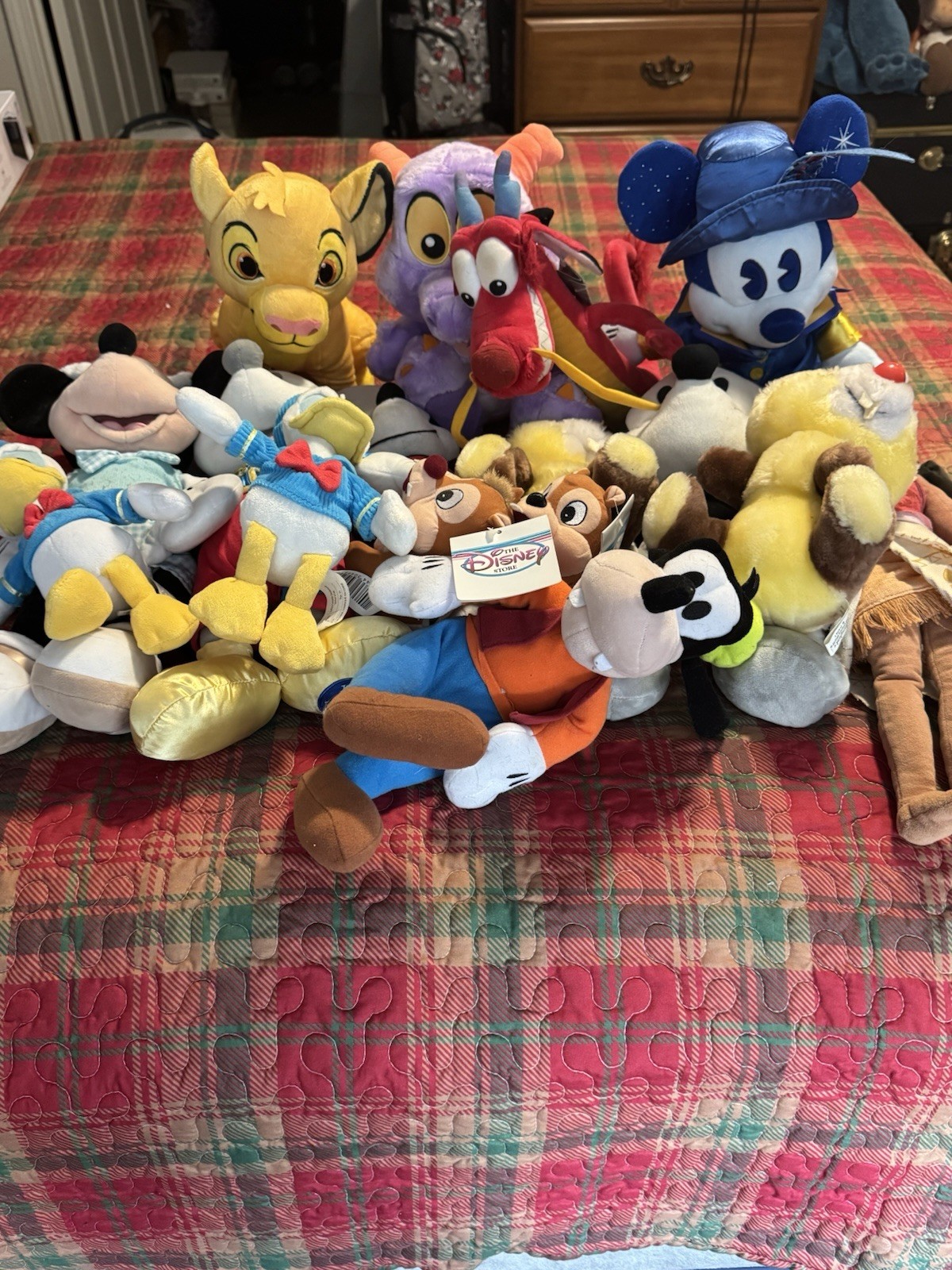 Large Lot Of 20 Including Mickey, Donald, Figment, Simba