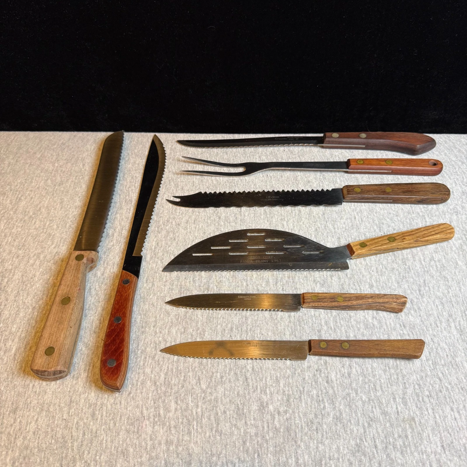 Lot of 8 Kitchen Knife & Tool Lot Quikut, Oneida, Harvard Wood Handles Vintage
