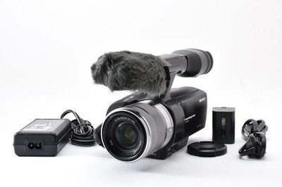 Sony NEX-VG20 Video Camera with E 3.5-5.6/18-55 OSS lens, Good Condition