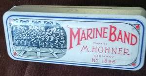 Hohner Marine Band 1896 harmonica w/box key of D