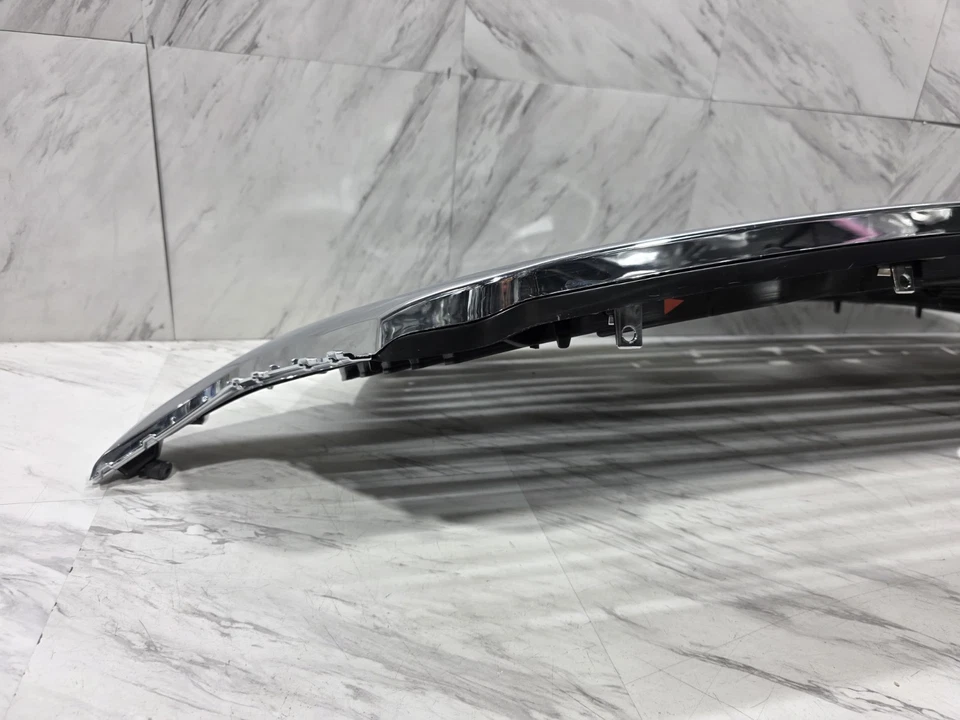 Dodge Ram 1500 2025 montaje de rejilla OEM PARRILLA SUPERIOR DELANTERA SIN CÁMARA Foto 4 de 4