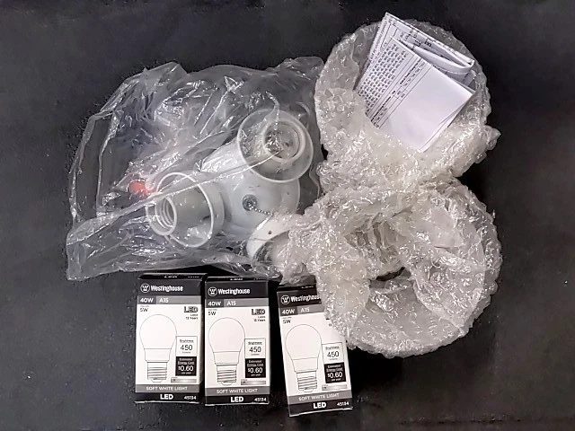 Westinghouse Lighting 7784700 Tres - Kit de luces LED para ventilador de techo Foto 2 de 3