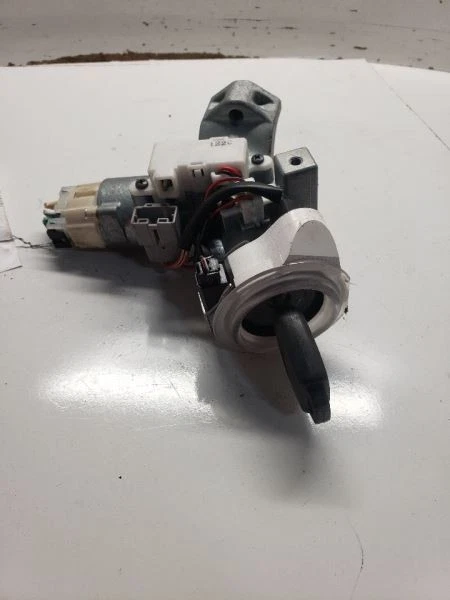 Interruptor de encendido de encendido convencional compatible con 10-14 LEGACY 1225236 Foto 2 de 4