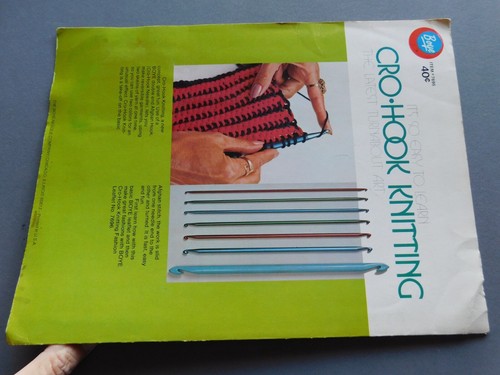 Boyce Cro-Hook Knitting Patterns: Millymod Vest, Campaigner Purse, Tiptopper Hat - Picture 3 of 3