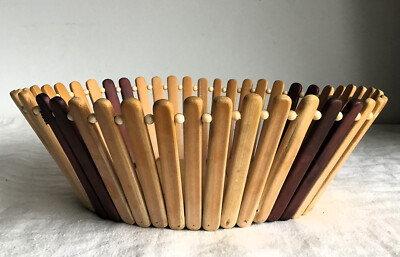 Französischer zweifarbiger ovaler Mehrzweckkorb aus Holz für Küche/Obst.