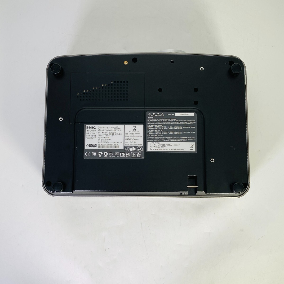 Benq MX763 DLP Projector 3700 Lumens 1080p HDMI - Home