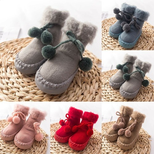 Un paio di calzini bambino Stivali Bambini \\ 'S Pavimento Calzini neonato  Pantofola ispessimento | eBay