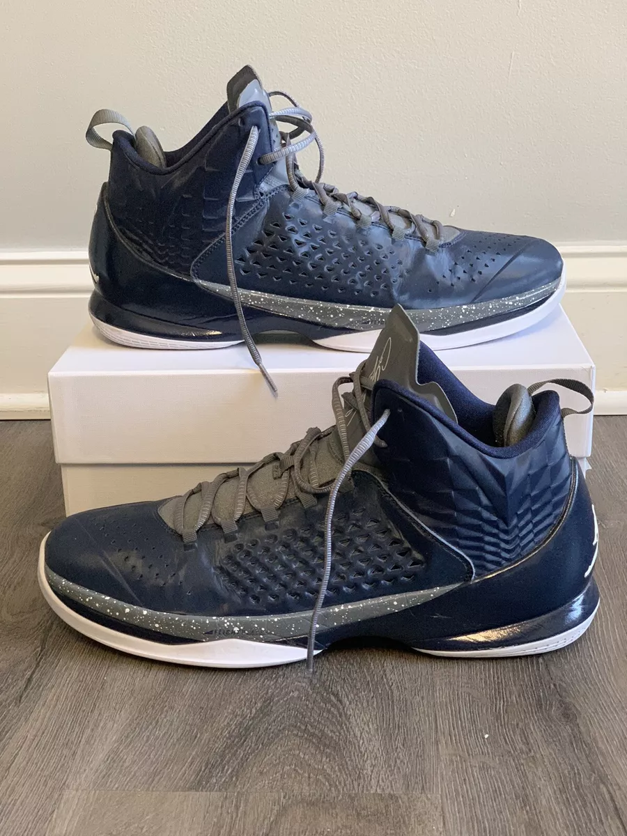 Authentic Used Sample Promo Nike Air Jordan Melo M11 Basketball Shoes Men s 13.5