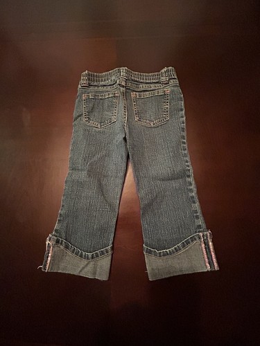 BARBIE AVENUE EMBROIDERED FLOWERS BUTTERFLY HEARTS DENIM CAPRI JEANS SIZE 6 - Picture 2 of 2