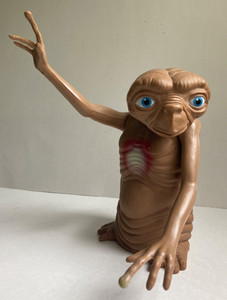 VTG 80s 6” E.T./Extra Terrestrial MOULDED TOY Universal City Studios SPIELBERG