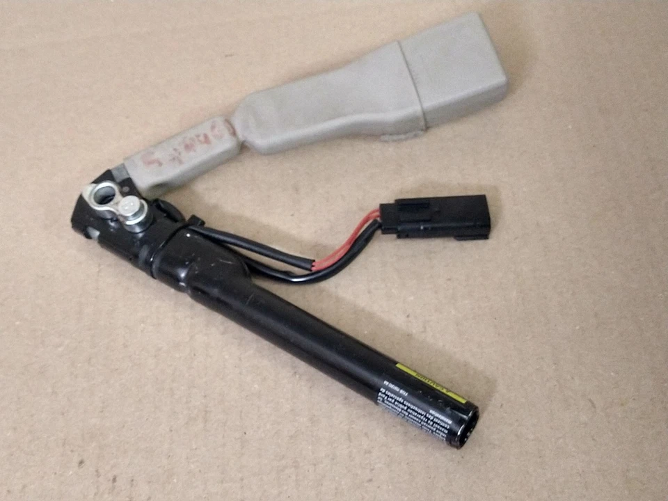 Ford Expedition 2009 cinturón de seguridad del pasajero delantero hebilla interior moldura color FL. Foto 4 de 4