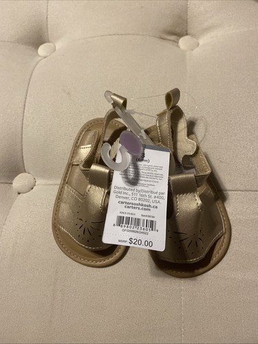 Carter’s Baby Gold Sandals Size 6-9 Months New - Picture 2 of 3