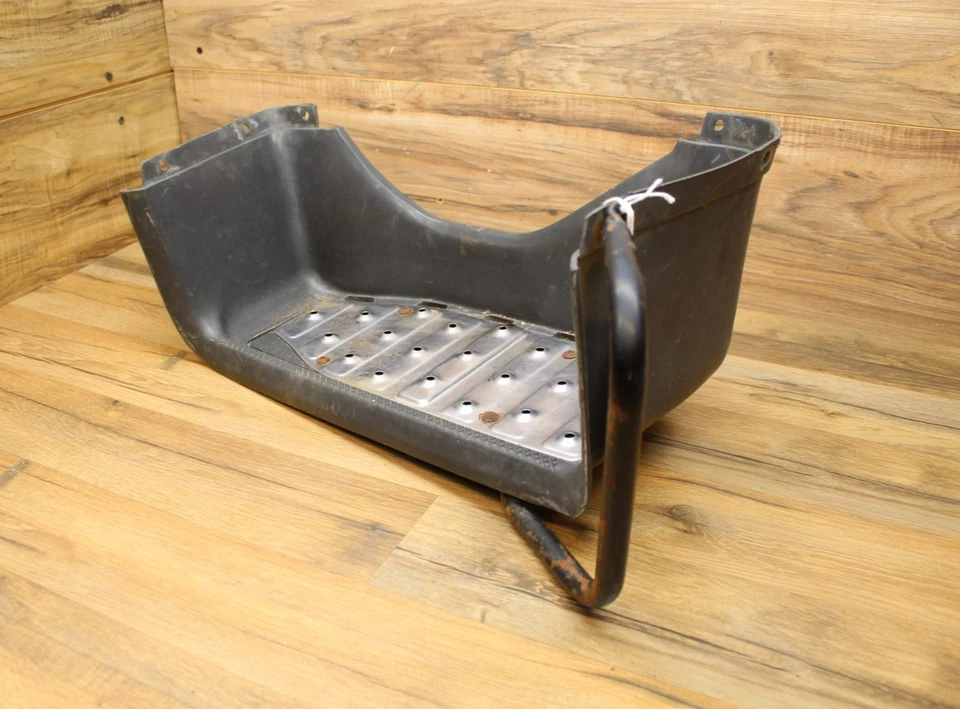2001 01 Polaris Scrambler 50 90 Left Footwell Foot Guard w Bracket *Nice - Image 2 of 4