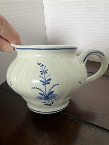 VTG ROYAL DELFT PORCELAIN Blue Floral Small Pitcher/Creamer Dtd/Signed - Picture 3 of 10