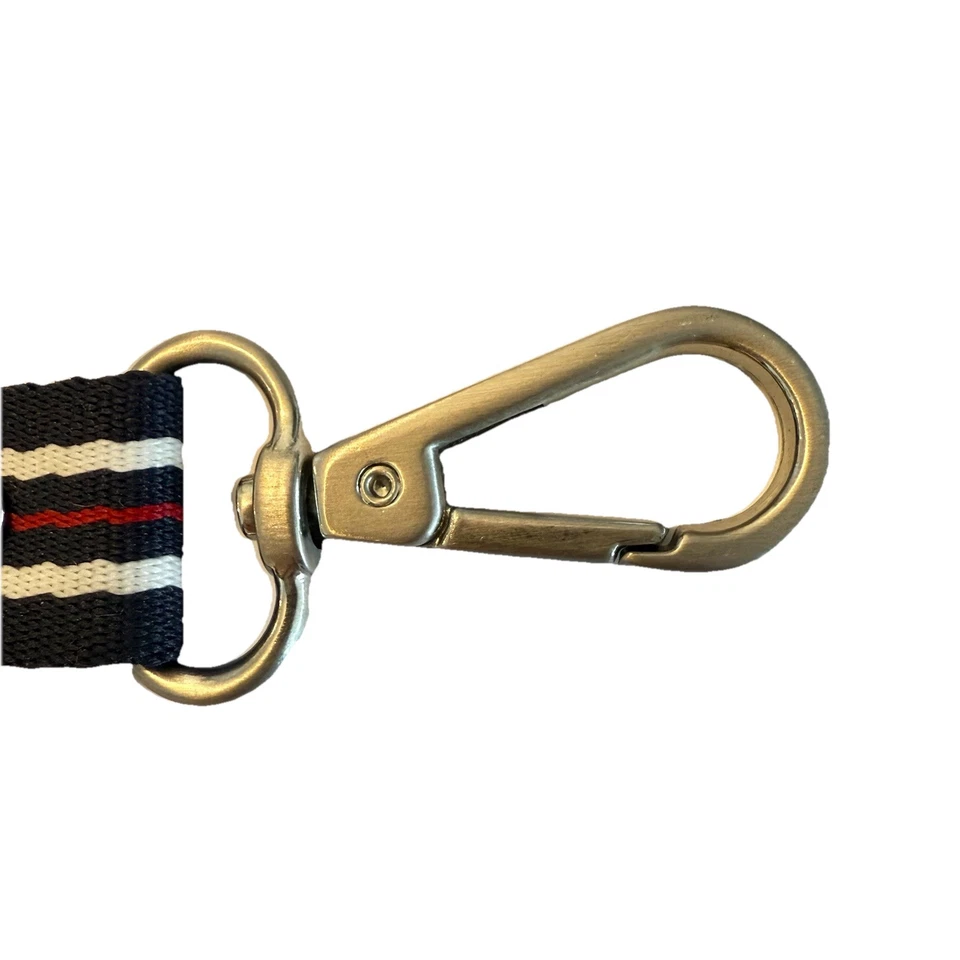 Auténtico bolso UGG ¡NUEVO! Llavero Plata Rojo Blanco Azul Logo de Diseñador ¡BONITO! Foto 4 de 4