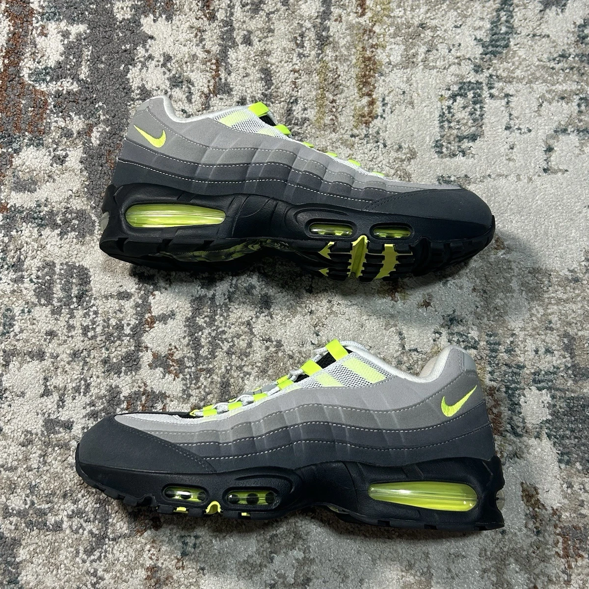 Preços baixos em Nike Air Max 95 Grey Amarillo | eBay