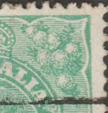 1923 KGV SINGLE WMK 1½d GREEN "VARIETY" CRACKED ELECTRO BW 88 {11} K