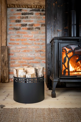 Kosz na drewno kominkowe 33 x 26 cm metal czarny malowany proszkowo belka drewniana ze wzorem - Zdjęcie 11 z 19