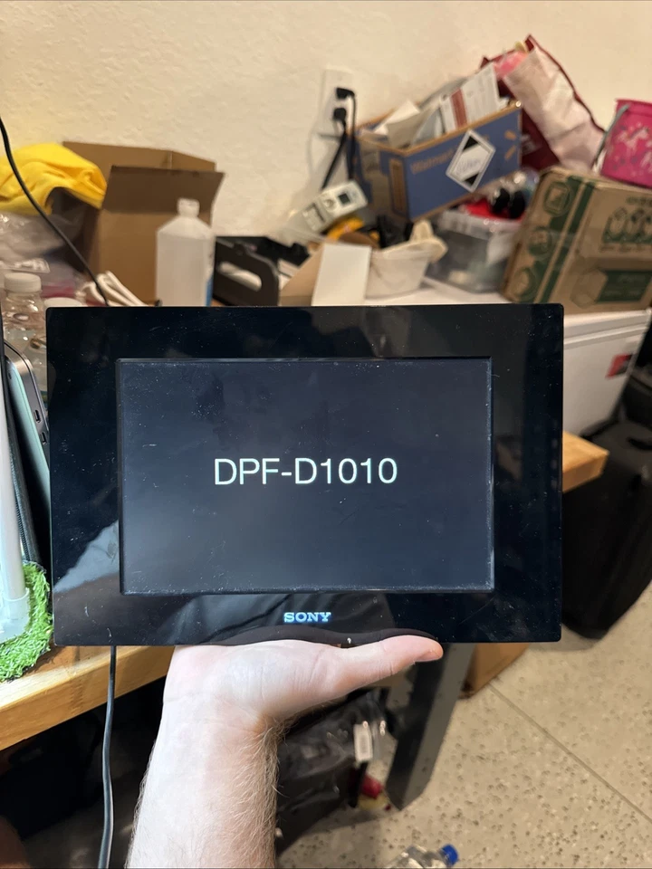 Sony DPF-D1010 10.2" Digital Picture Frame. W - Image 3 of 4