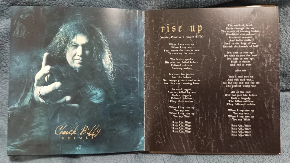 CD + DVD Testament – Dark Roots Of Earth (2012) Limited Edition, Digibook,DVD G+ - Bild 4 von 4