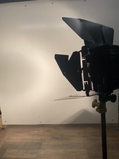 Lowel Tota Lowel Omni light system, 2 tripods 1 umbrella and case