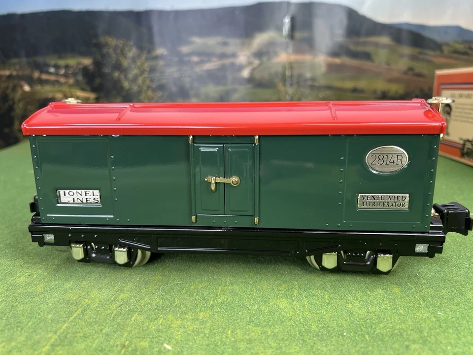 NEW LIONEL BY MTH O GAUGE TINPLATE 2814R CHRISTMAS REEFER CAR 11-70021 MINT - Image 2 of 4