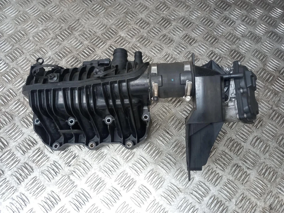 Ford Fiesta Intake Manifold 1.0L Petrol 1047092S01 2016 - Image 2 of 4