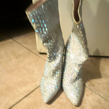 Women s Silver Rhinestone Pointed Toe Ankle Bootie Zip, Size 9 Plastic