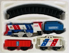 Durham Industries Santa Fe 1776 Wind-Up Train Set Train Works Tracks Plastic VTG