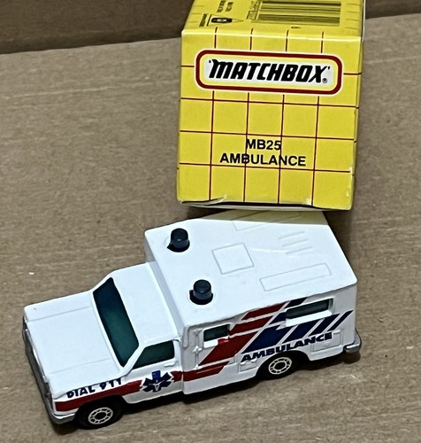 1977 MATCHBOX MB 25 Ambulance White With Box - Picture 4 of 4