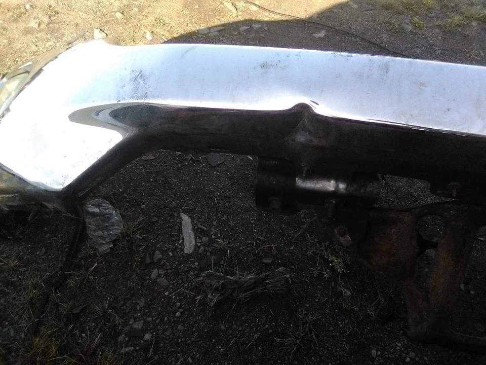 Parachoques delantero cromado estilo clásico para camioneta Chevrolet Silverado 1500 16-19  Foto 4 de 4