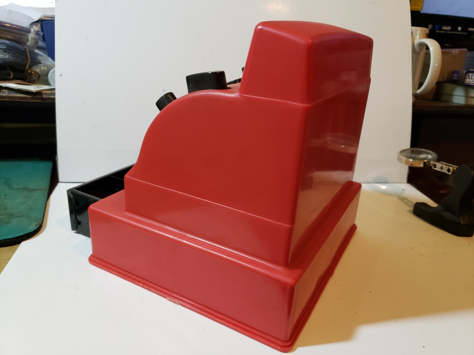 как выглядит Tom Thumb Push Button Cash Register Western Stamping Co. Toy Coins Box фото