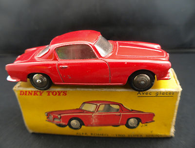 Dinky Toys N°24 J - Alfa Romeo 1900 Super Sprint - Rouge - 1/43 - Zamak - Boîte - Très Bon état