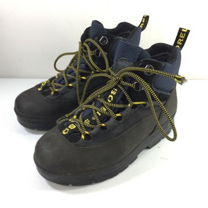 bota trekking neve