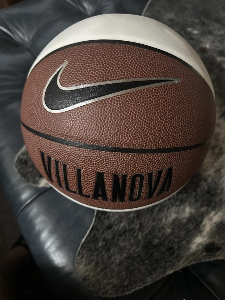 Justin Moore #5 – Signed Villanova Basketball ￼ - Image 3 of 3