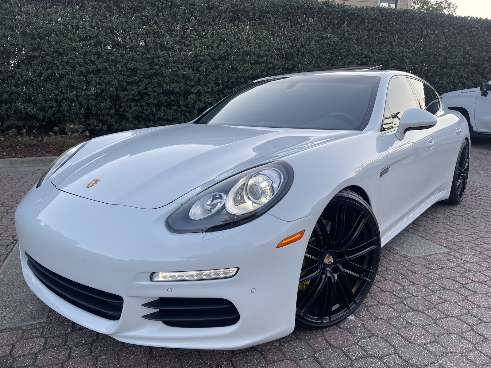 2016 Porsche Panamera 2