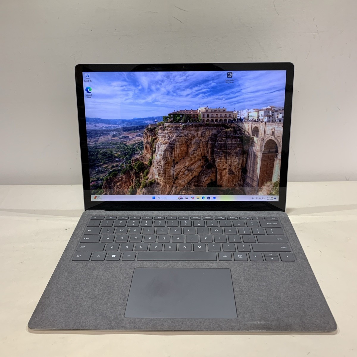 Laptop4 Surface i5-1145G7 ② 8GB/SSD256 Windowsノート本体