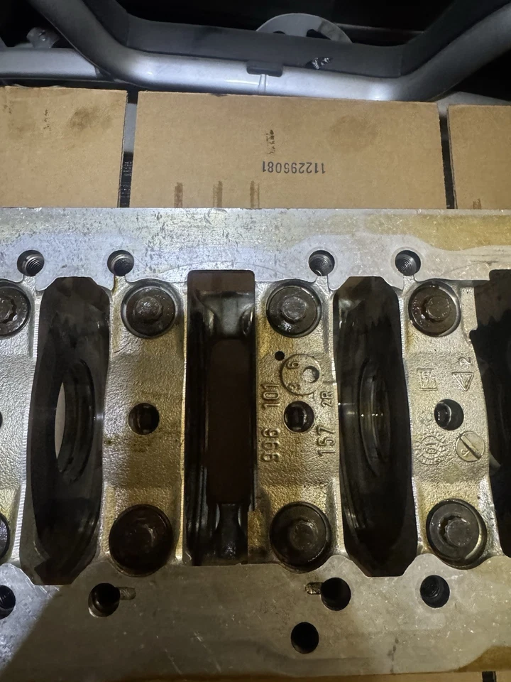 Porta cigüeñal Porsche Boxster 986 996 911 M96 1997-2004 99610101264 Foto 4 de 4